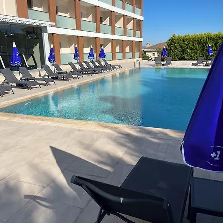 Express Manisa-west By Ihg ホテル 4*