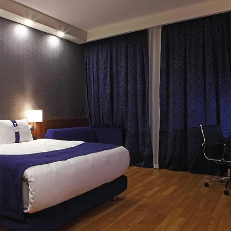 Express Manisa-west By Ihg ホテル 4*