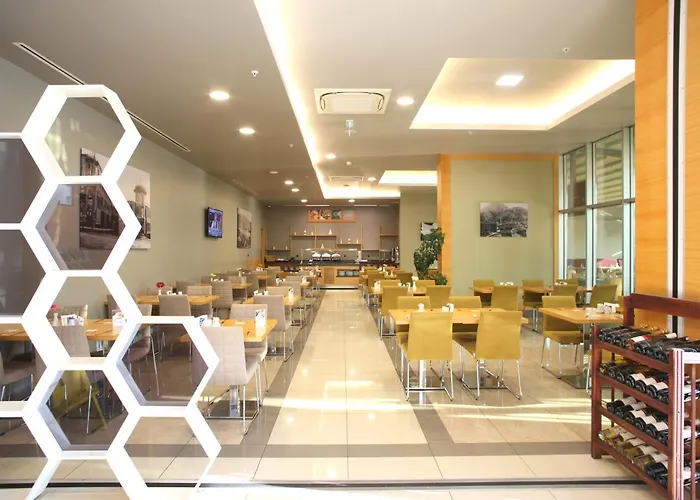 Express Manisa-west By Ihg Hotel 4*