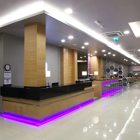 Express Manisa-west By Ihg Hotel 4*