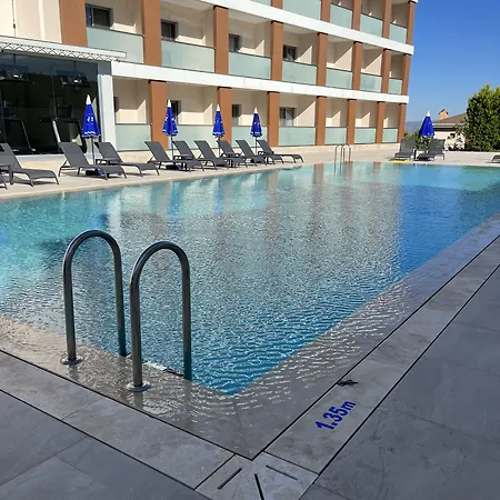 Hotel Express Manisa-west By Ihg 4*