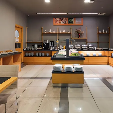 酒店 马尼萨西智选假日酒店 4*