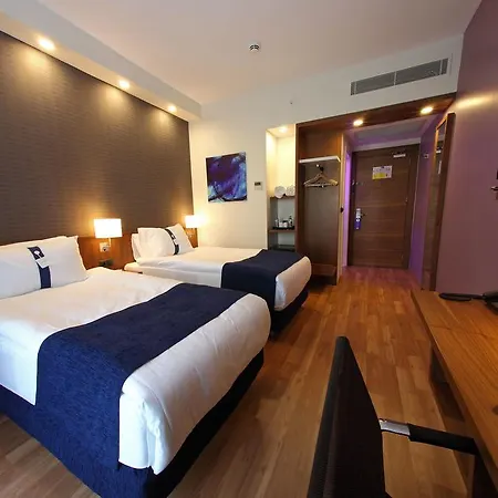 Hotel Express Manisa-west By Ihg 4*