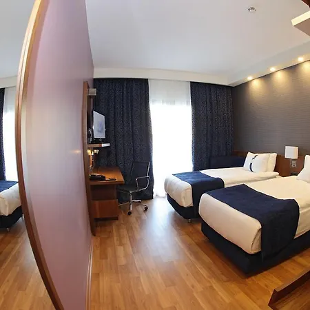 Express Manisa-west By Ihg Hotel 4*
